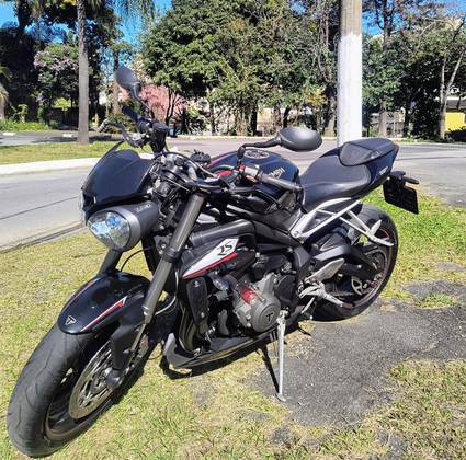 TRIUMPH STREET TRIPLE 765 RS 